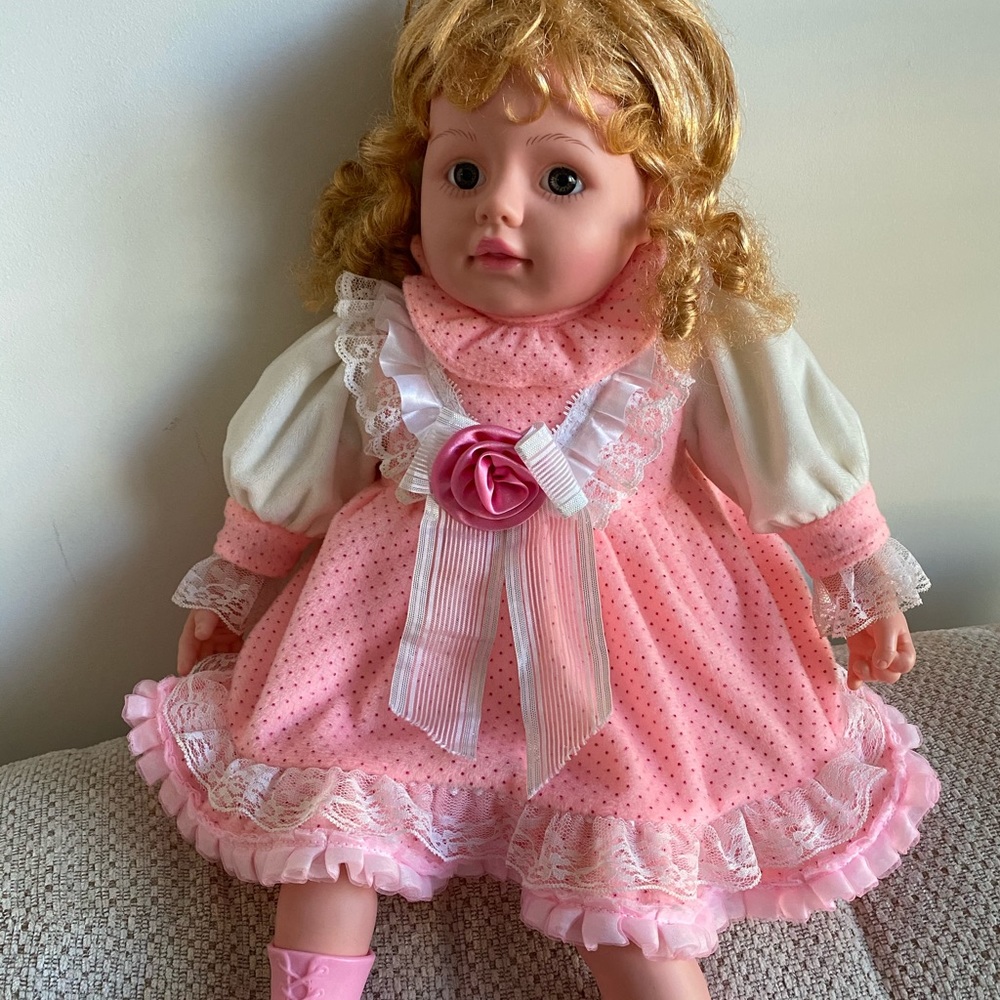 Beautiful doll from India Like new. - Picture 8 of 16